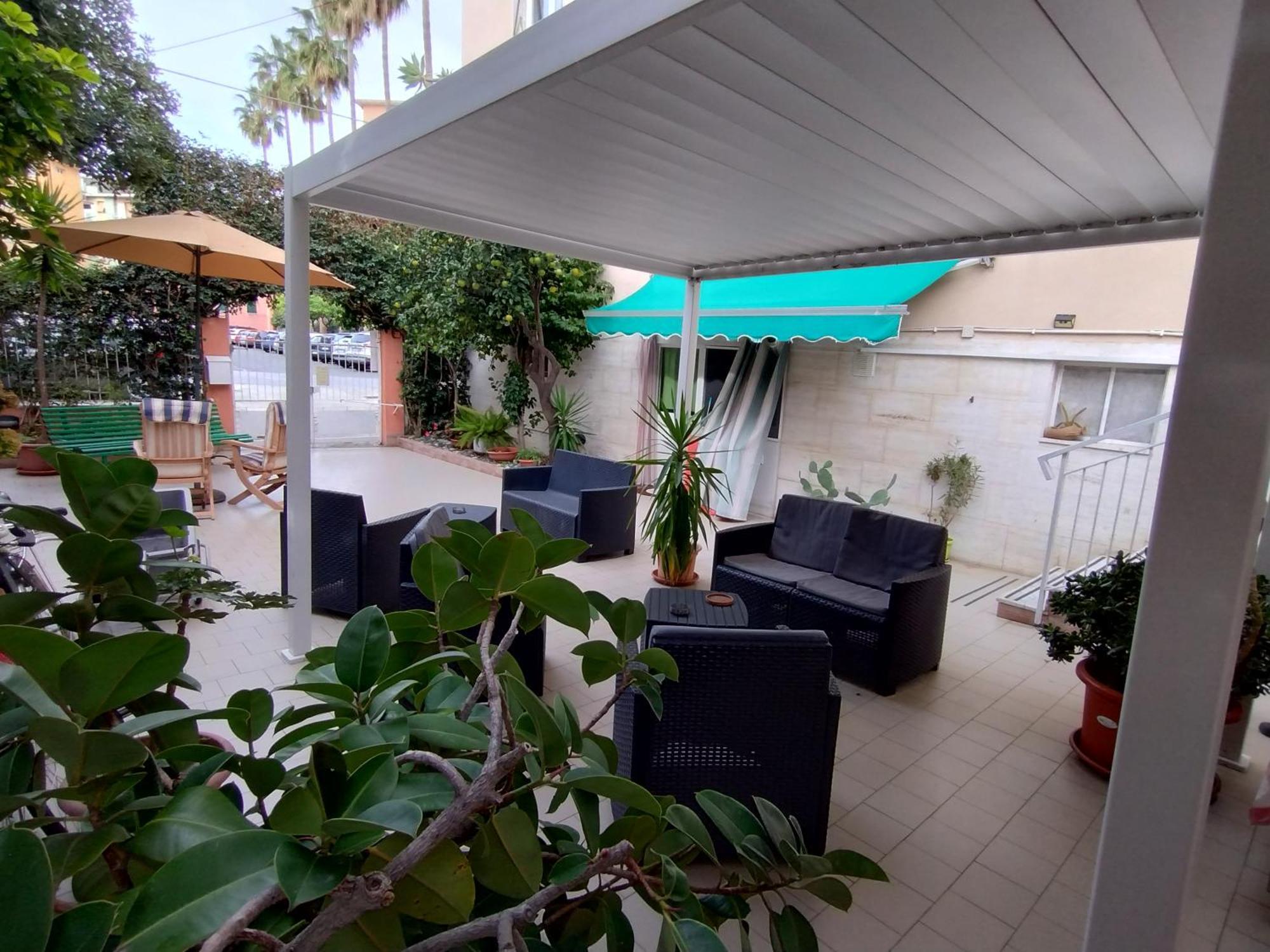 Hotel Della Piazzetta Varazze Exterior photo